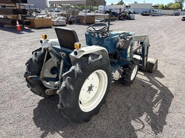 shibaua-sp1740-loader-tractor-image-6
