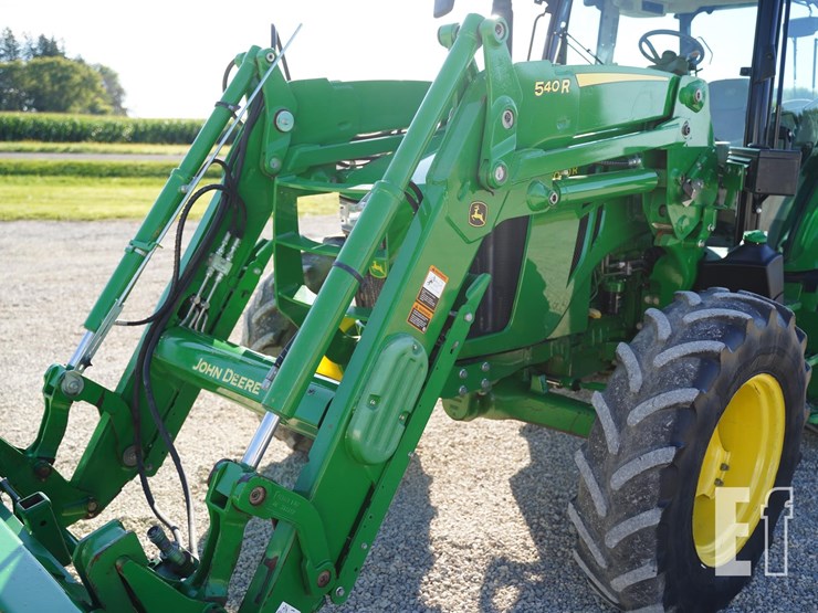 2017-john-deere-5090r-image-14
