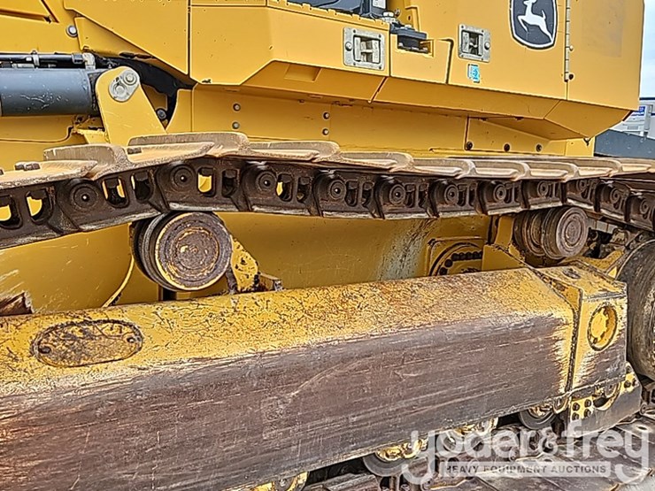 2018-deere-850k-lgp-image-11