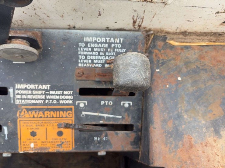 1977-case-970-2wd-tractor-image-31
