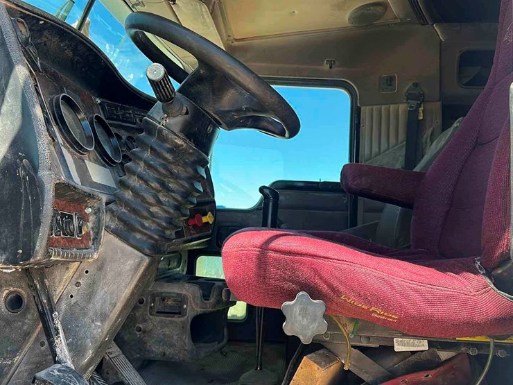 2005-kenworth-t800-image-7