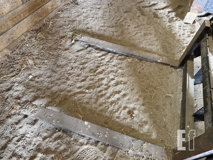 mds-skid-steer-mount-pallet-fork-image-1