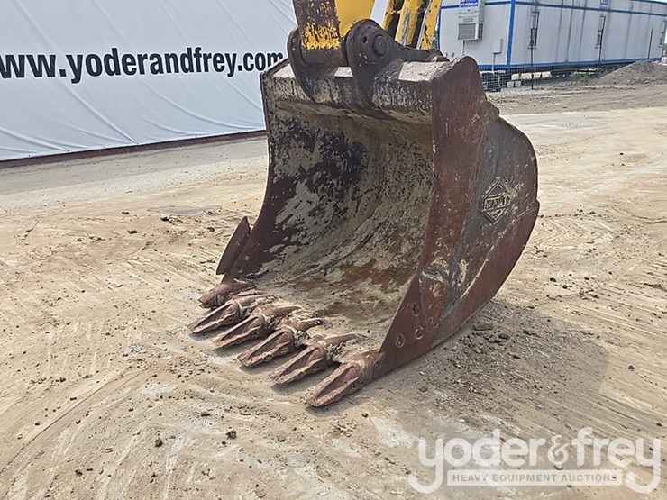 2019-komatsu-pc360-lc-11-image-23