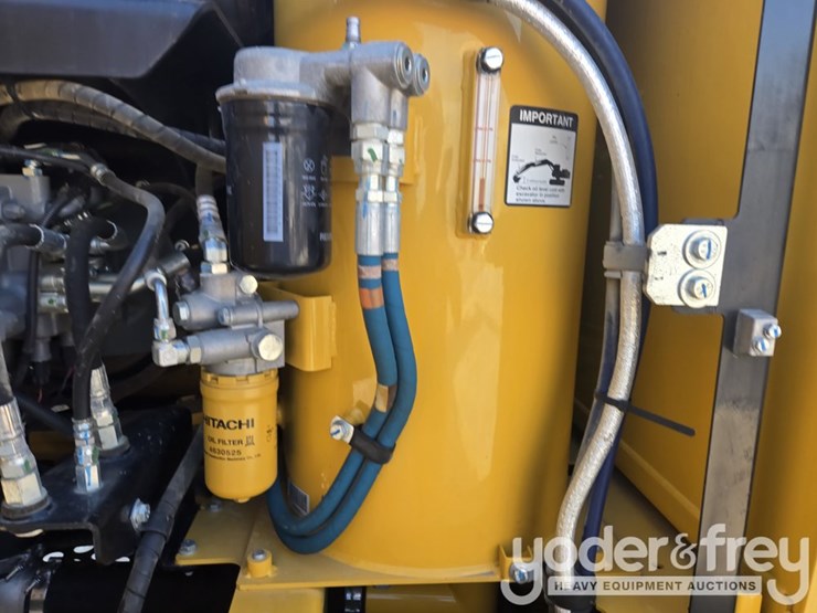 2022-deere-130g-image-60