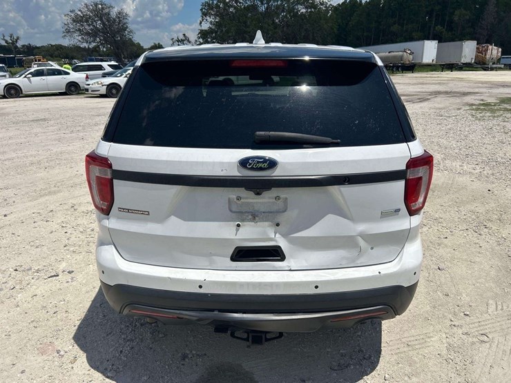 2016-ford-explorer-image-20
