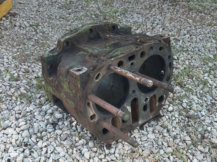 john-deere-model-70-block-image-8