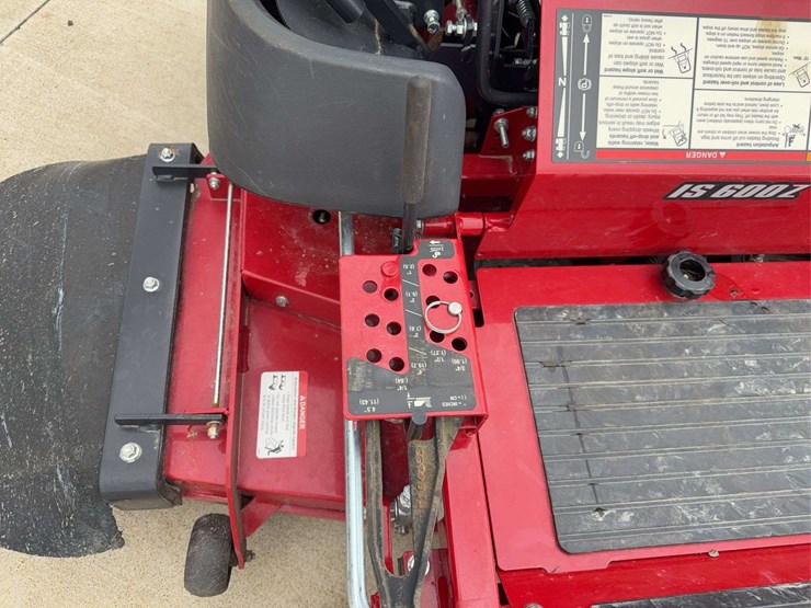 2018-ferris-isx-600-zero-turn-mower-image-17