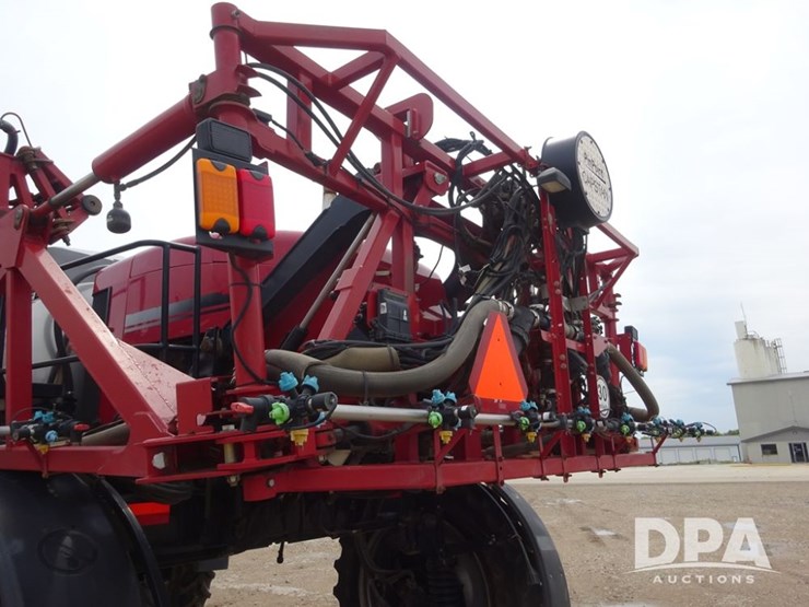 2011-case-ih-patriot-4420-image-64
