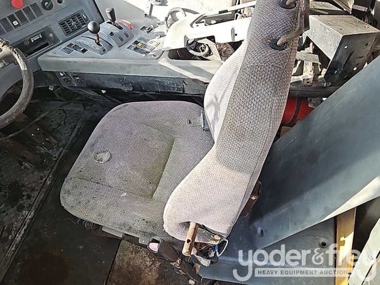 2009-volvo-a40e-image-30