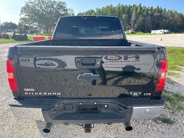 2012-chevrolet-silverado-1500-ltz-image-19