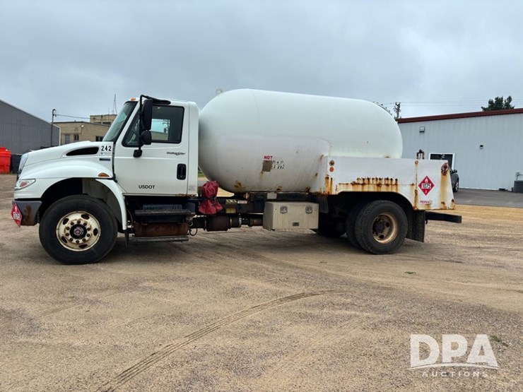 2013-international-durastar-4400-image-14