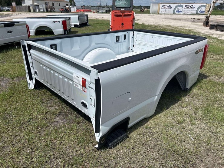 ford-super-duty-pickup-truck-bed-image-1