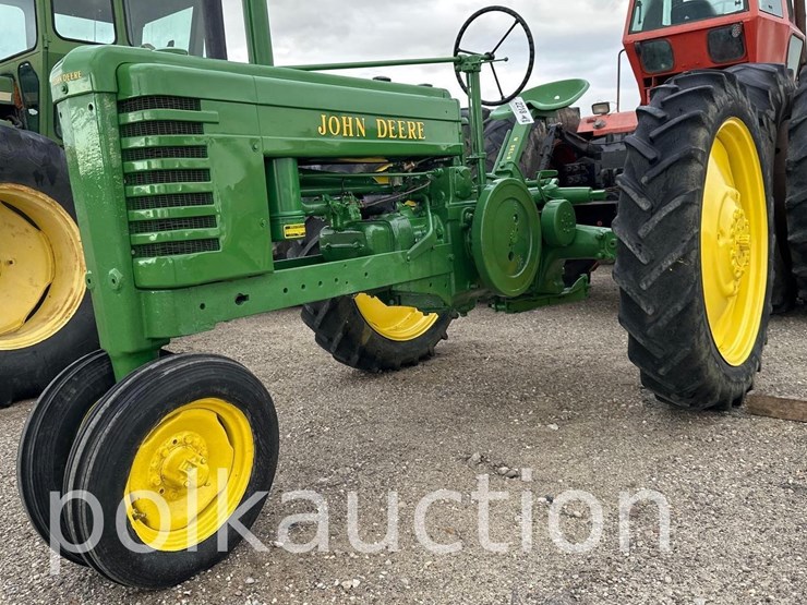 john-deere-b-image-1
