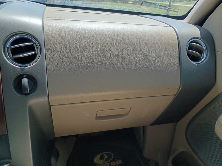 2004-ford-f150-image-32