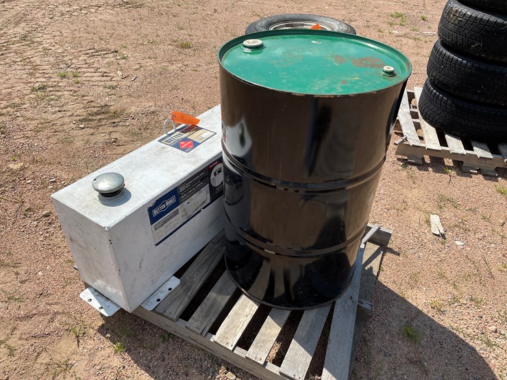 #4755-•-better-built-36-gallon-vertical-transfer-tank-and-steel-barrel-image-4