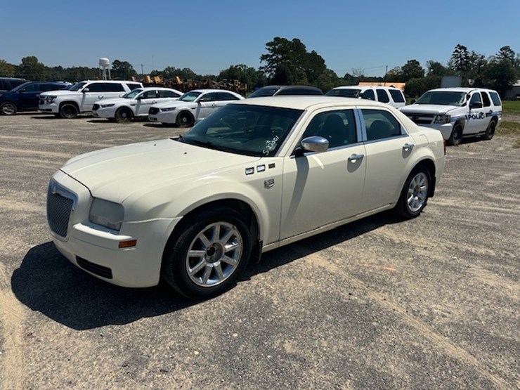 #23051-•-2007-chrysler-300-image-1