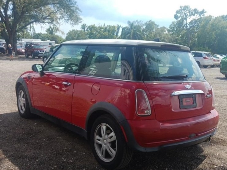 2006-mini-cooper-runs/moves-base-image-7