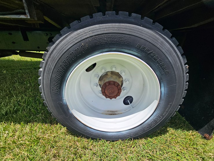 2000-freightliner-fl60-image-74