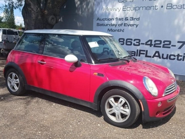 2006-mini-cooper-runs/moves-base-image-2