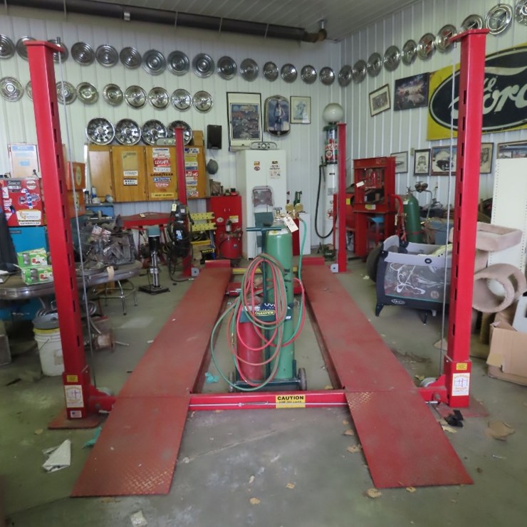 Backyard Buddy Car Hoist