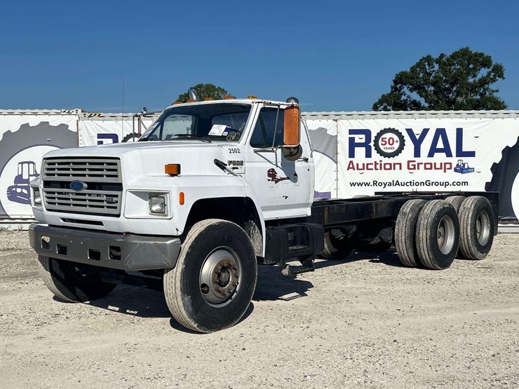 1989-ford-ft900-image-1