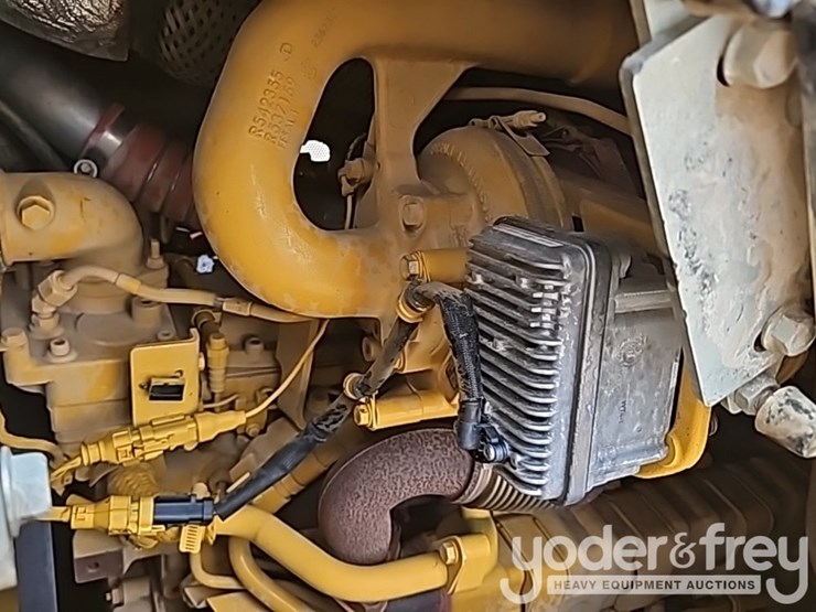 2018-deere-850k-image-40