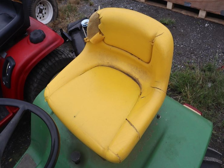 john-deere-300-image-20