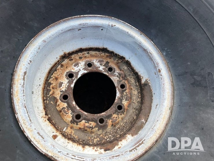 flotation-tires-(jn2729)-image-4