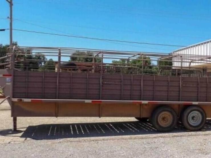 24'-gooseneck-livestock-trailer-image-19