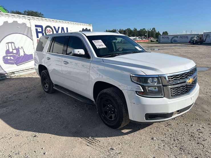 2016-chevrolet-tahoe-image-2
