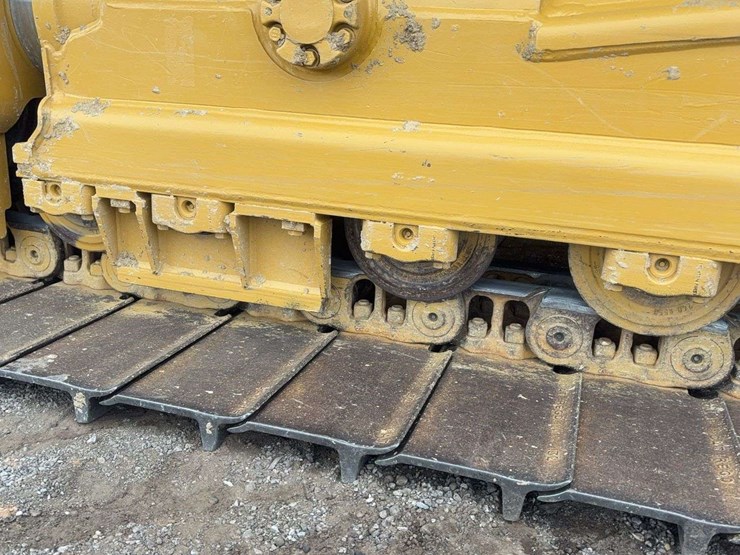 2013-cat-dgn-lgp-dozer-image-14