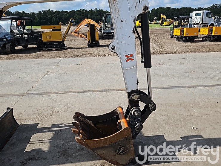 bobcat-e32-image-16
