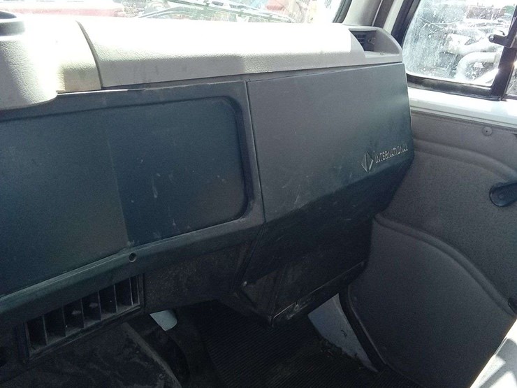 2000-international-4700-image-12