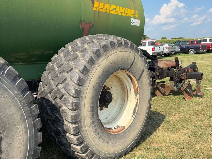 blazer-magnum-7500-gallon-slurry-vac-tank,-5-shank-plow-down,-steerable-double-axel,-hydraulic-driven-pump,-field-ready-image-7