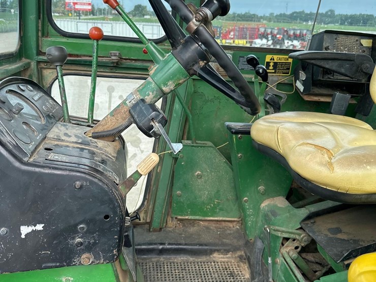 john-deere-7520-image-17