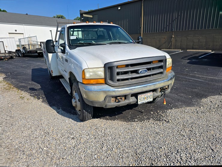 2000-ford-f550-image-34