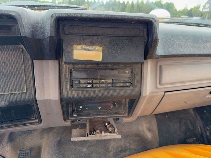 1995-ford-f600-image-36