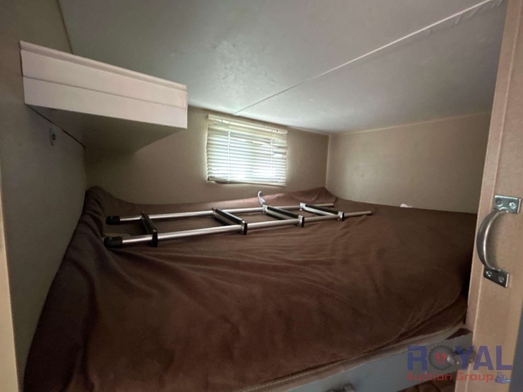 coleman-274bh-lantern-edition-travel-trailer-image-18