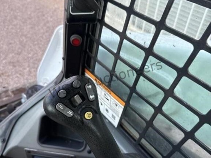2018-bobcat-s590-image-21