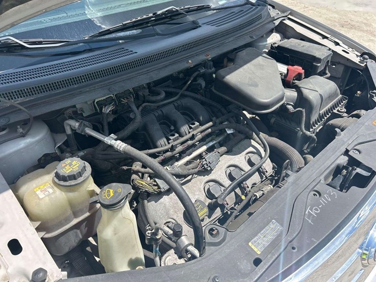 2010-ford-edge-se-image-8