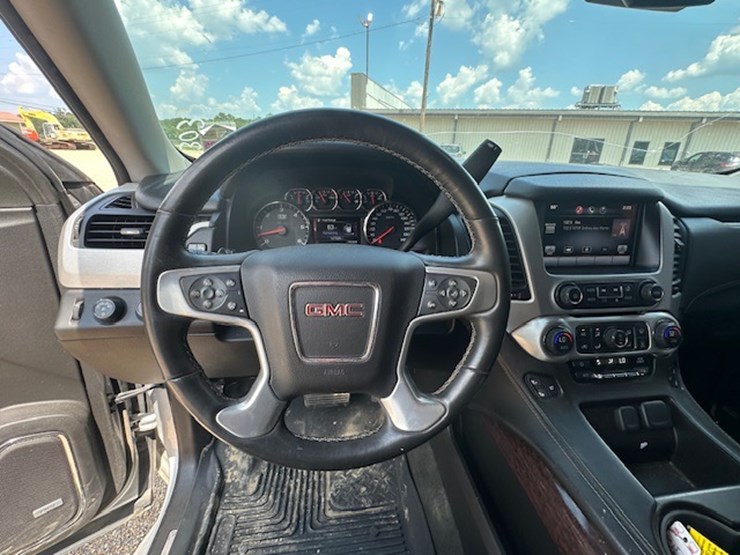 2015-gmc-yukon-image-54
