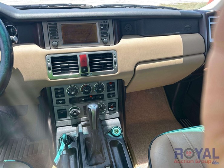 2004-range-rover-hse-suv-image-13