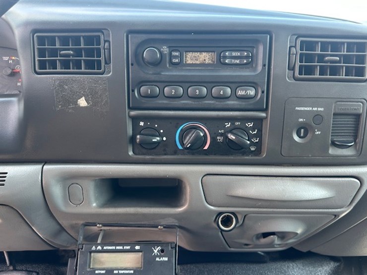2003-ford-f550-image-53