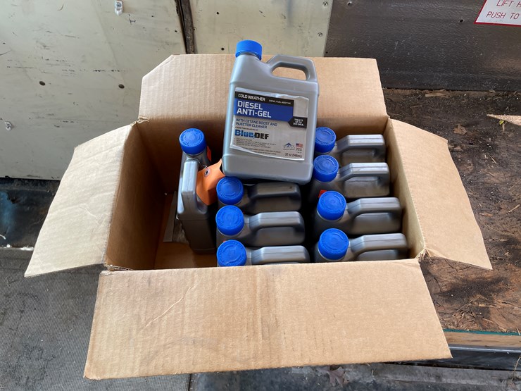 #4736-•-box-of-blue-def-diesel-anti-gel-image-1