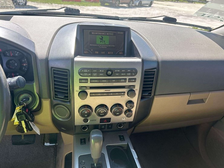 2007-nissan-armada-image-15