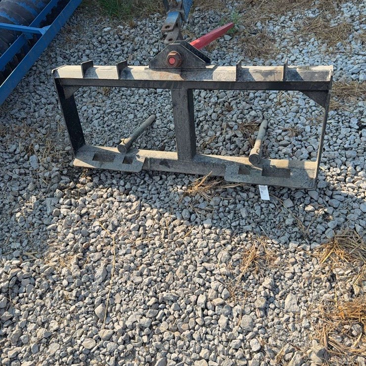 Quick Attach Bale spear