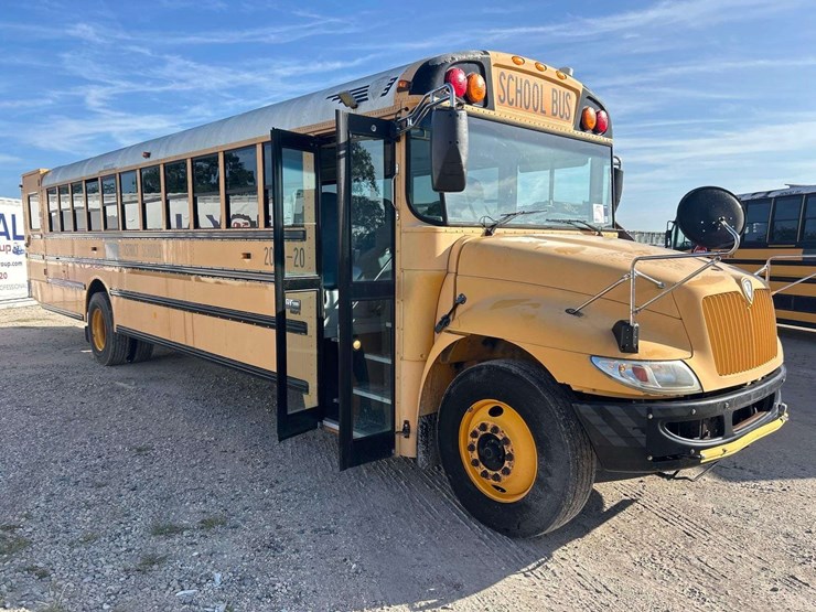 2009-ic-corporation-pb105-school-bus-image-2