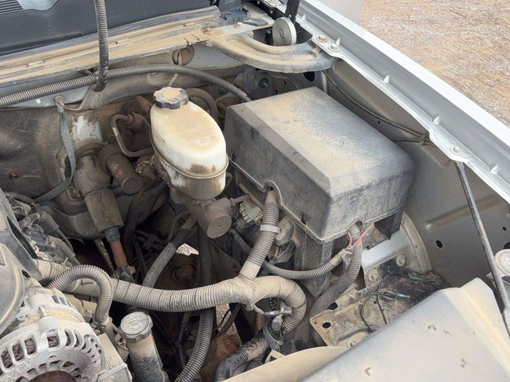 2012-chevrolet-silverado-3500hd-image-17