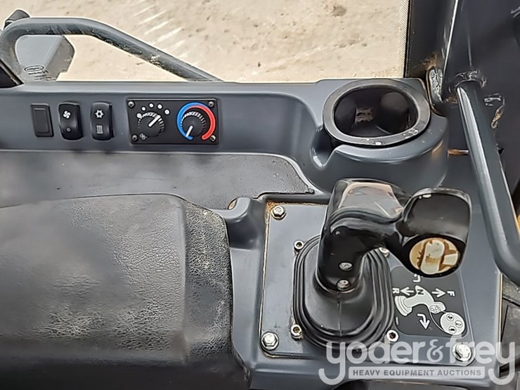 2018-deere-850k-image-66