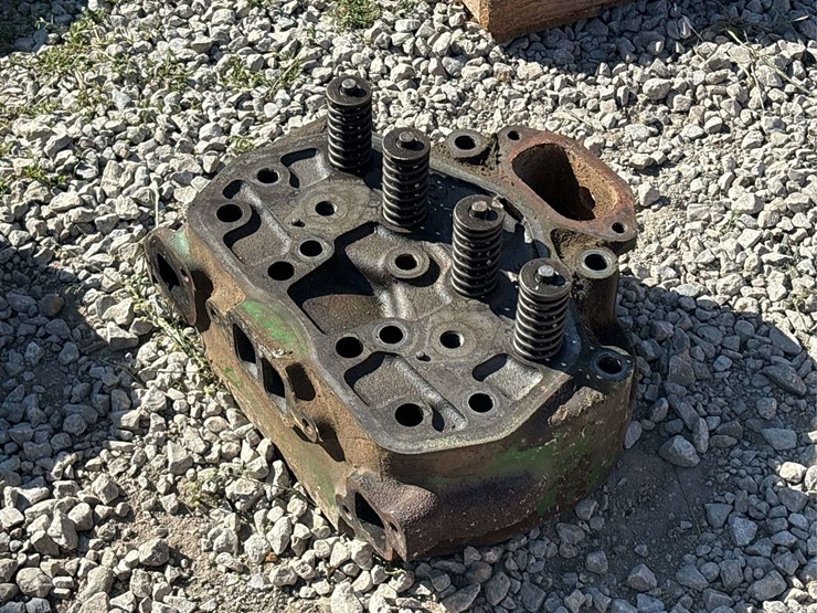 john-deere-model-70-gas-head-image-9